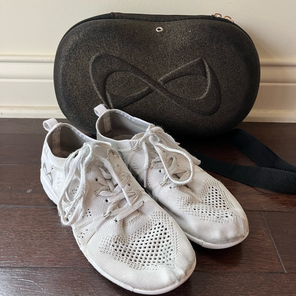 NFINITY Flyte White Athletic Shoes